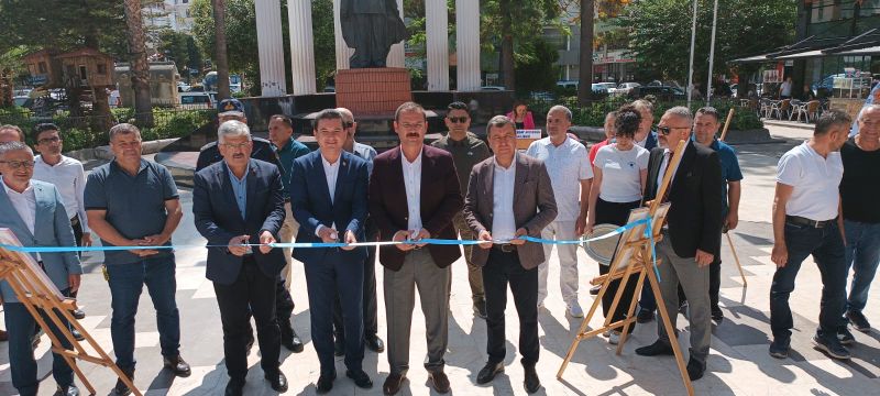 Kaymakamımız Resim Sergisi Açılışına Katıldı